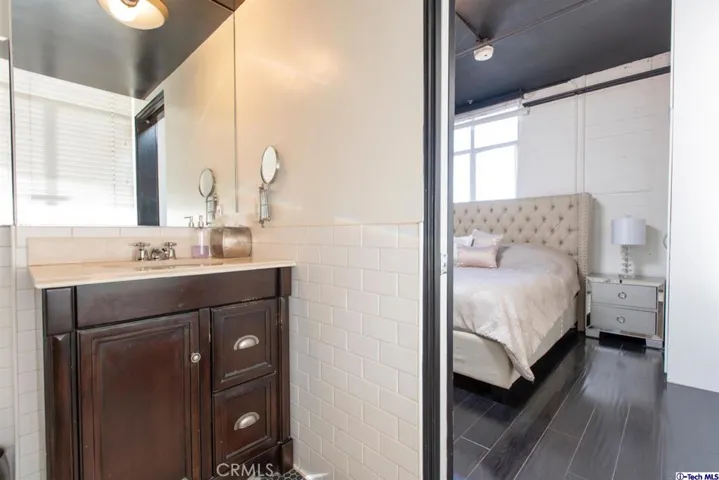 6253 Hollywood Boulevard 801, East Los Angeles, California 90028