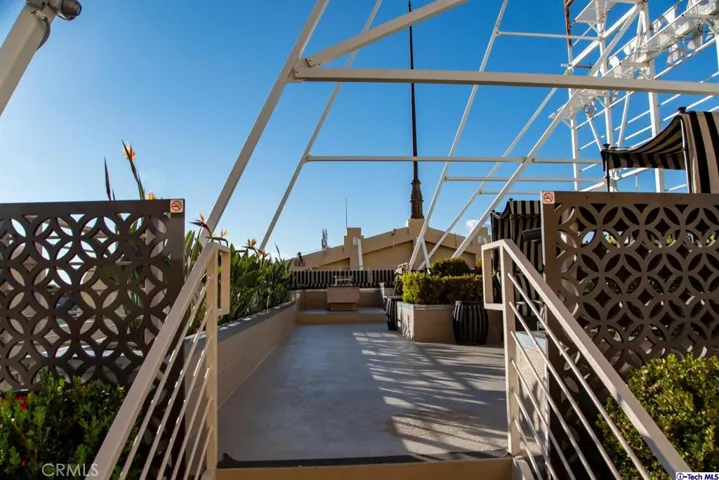 6253 Hollywood Boulevard 801, East Los Angeles, California 90028