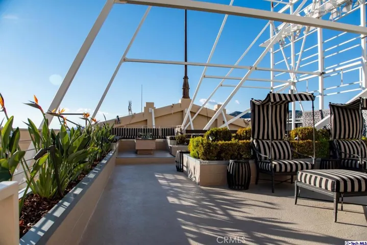 6253 Hollywood Boulevard 801, East Los Angeles, California 90028