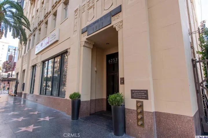 6253 Hollywood Boulevard 801, East Los Angeles, California 90028
