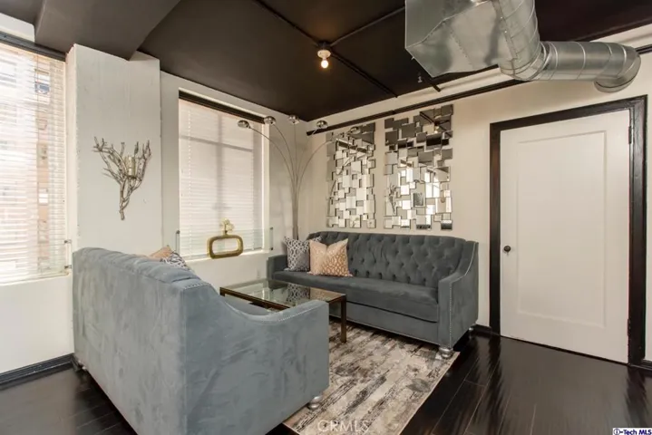 6253 Hollywood Boulevard 801, East Los Angeles, California 90028