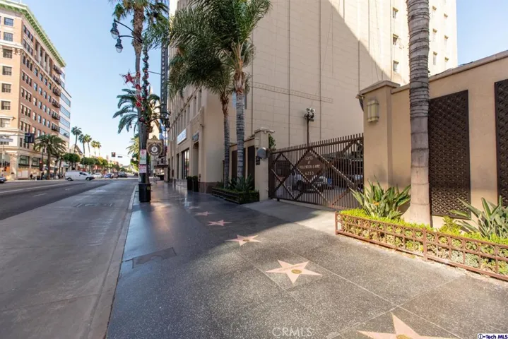 6253 Hollywood Boulevard 801, East Los Angeles, California 90028