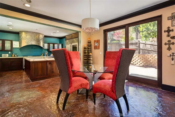 921 Isabella Way, San Luis Obispo, California 93405