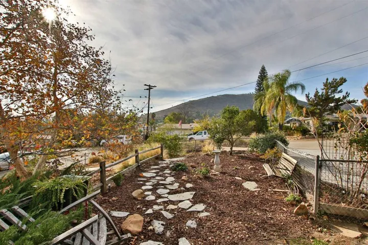 12110 Merrill Pl, Lakeside, California 92040