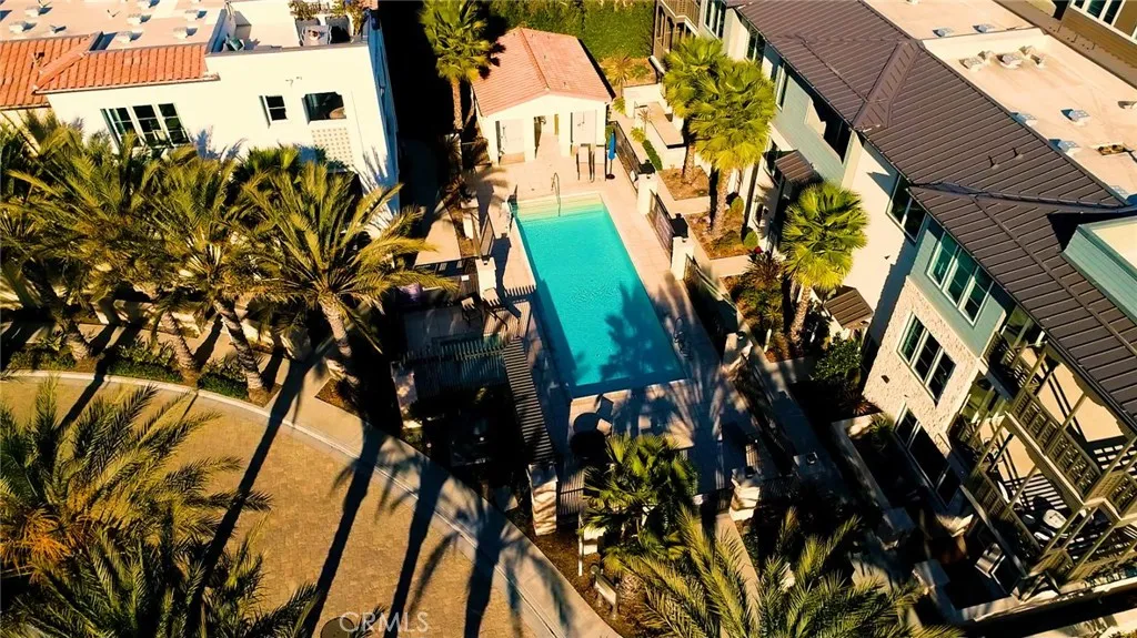 Just a few steps from the community pool and spa!