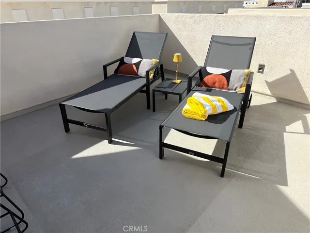 SkyLoft - roof top deck with panoramic views; ocean, city and mountains.