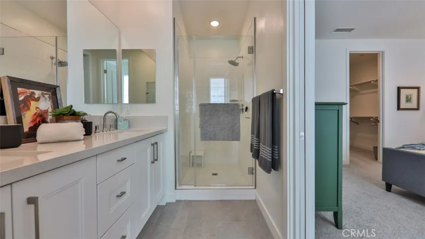 En-suite bath at master suite.