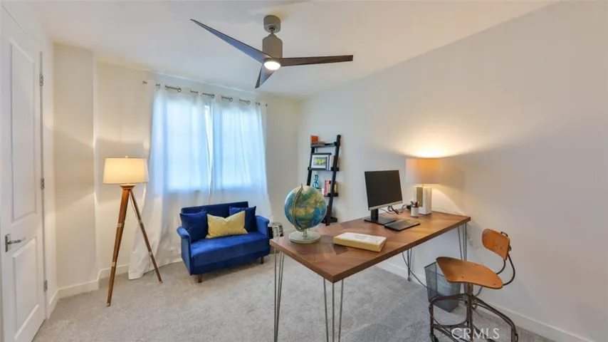 3rd bedroom/study. Twin pull out and walk in closet.