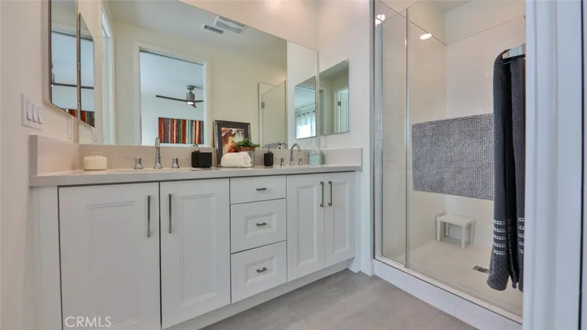 En-suite bath at master suite.