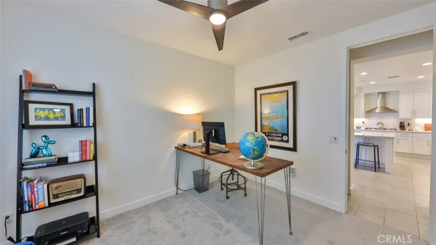 3rd bedroom/study. Twin pull out and walk in closet.