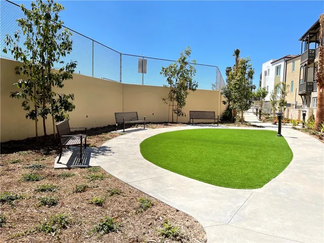 South Cove is beautifully landscaped with walking paths and sitting benches to enjoy Dana Points amazing weather!