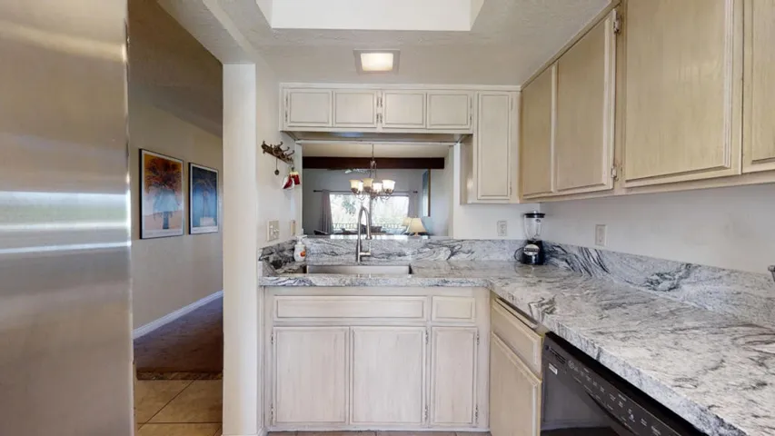2345-Cherokee-Way-129-Palm-Springs-01142