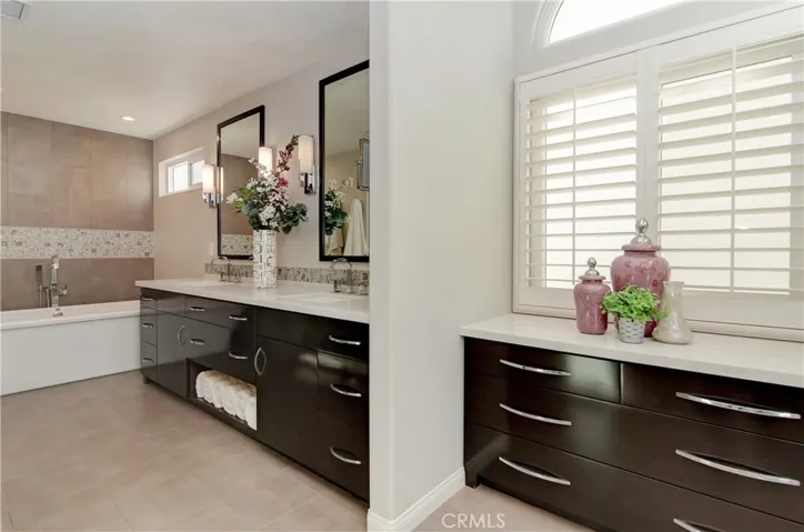 324 6th Street, Huntington Beach, California 92648