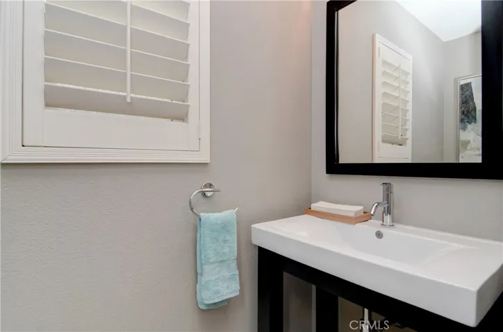 324 6th Street, Huntington Beach, California 92648