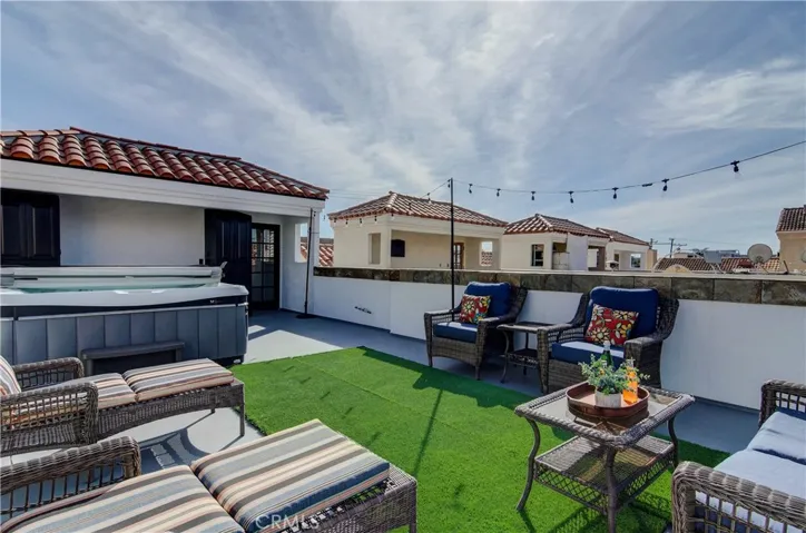 324 6th Street, Huntington Beach, California 92648