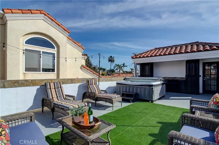 324 6th Street, Huntington Beach, California 92648