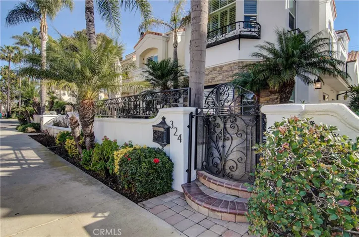 324 6th Street, Huntington Beach, California 92648