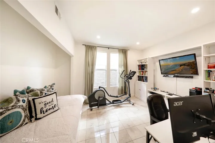 22645 Hazeltine, Mission Viejo, California 92692