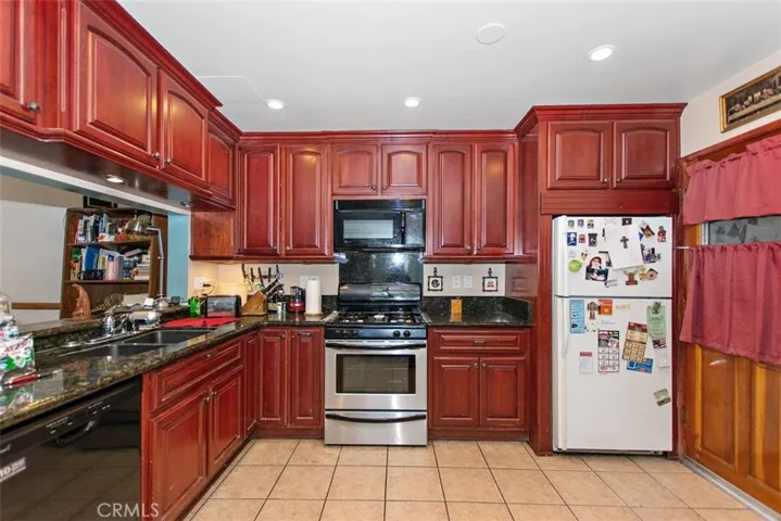 1109 W Francis Street H, Ontario, California 91762