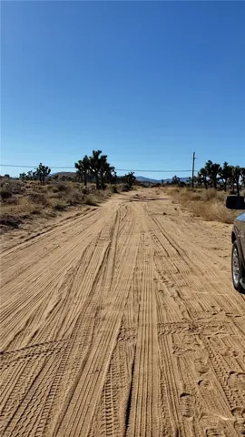 Looking west on Sun Oro Rd.