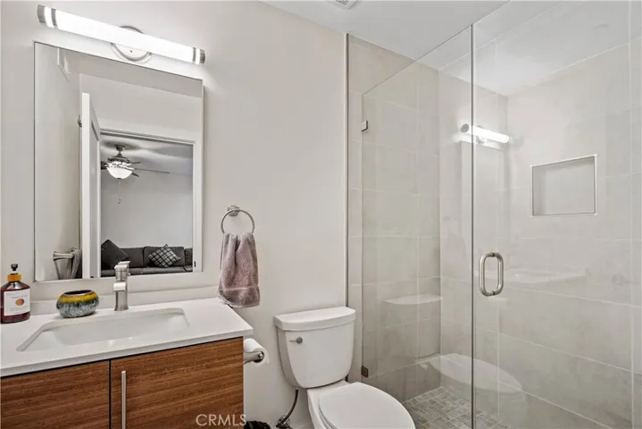 4th bedroom, updated 3/4 bathroom