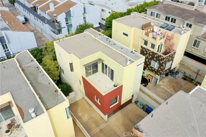 Detached townhome with spacious balcony off of the living room, dining room and kitchen.