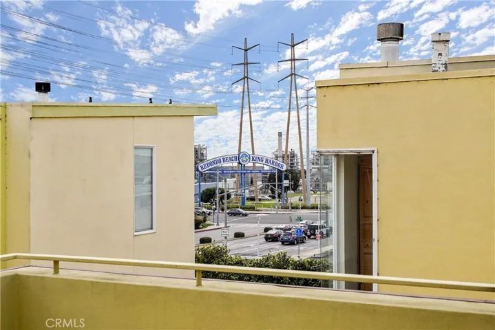 Peek ocean views for gorgeous sunsets and ocean breezes