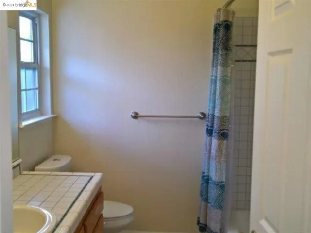 1301 King St, Santa Rosa, California 95404