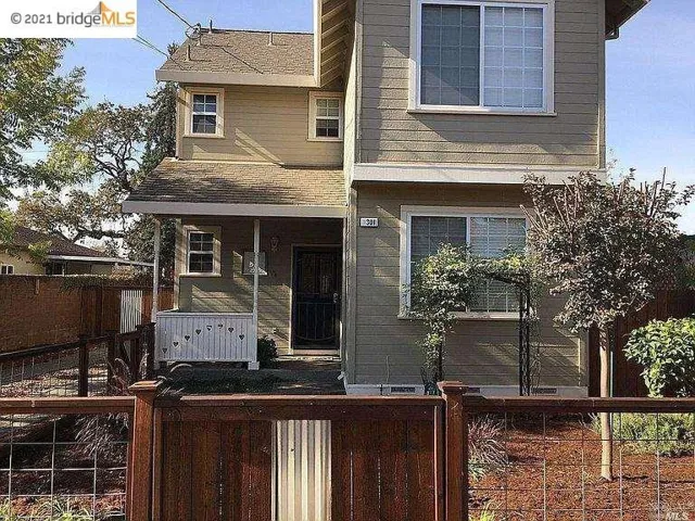 1301 King St, Santa Rosa, California 95404