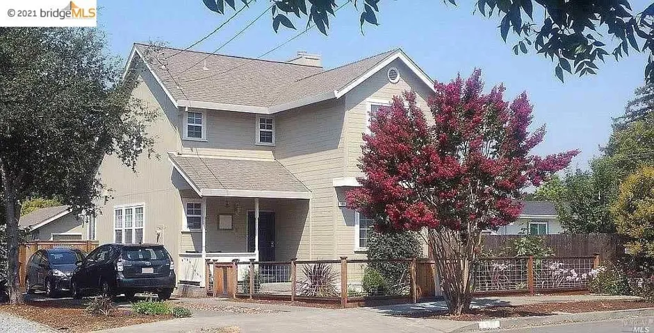 1301 King St, Santa Rosa, California 95404