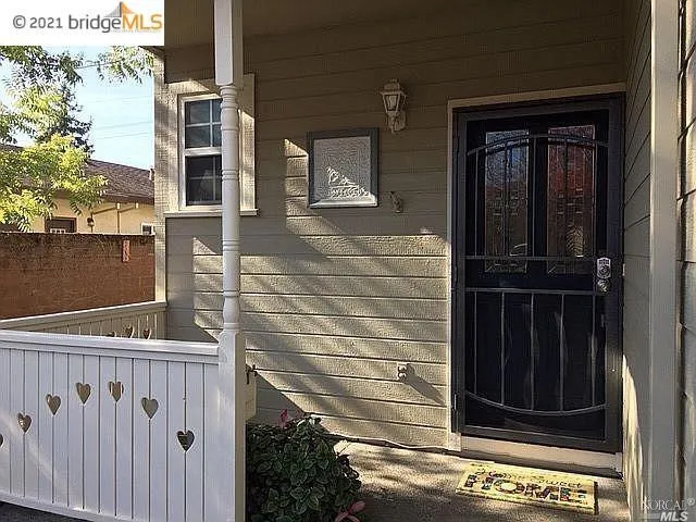 1301 King St, Santa Rosa, California 95404