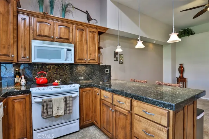 42323 Sari Court, Palm Desert, California 92211