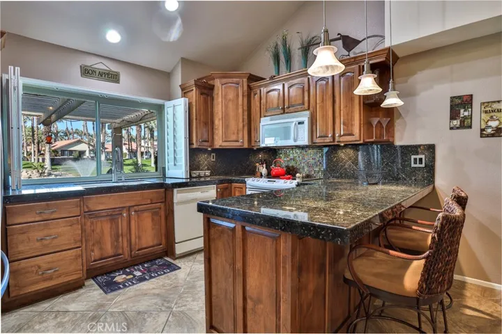 42323 Sari Court, Palm Desert, California 92211