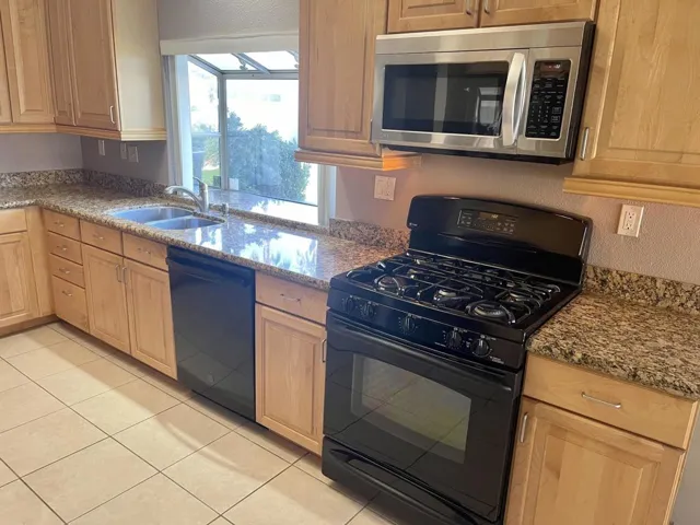 JPEG image 3