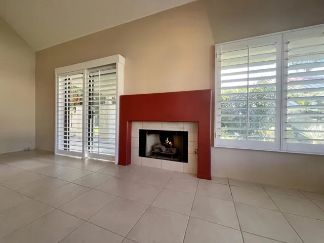 JPEG image 19
