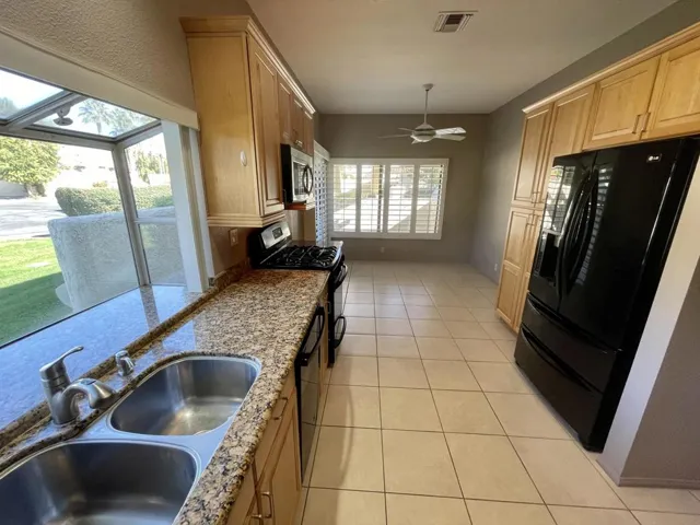 JPEG image 6