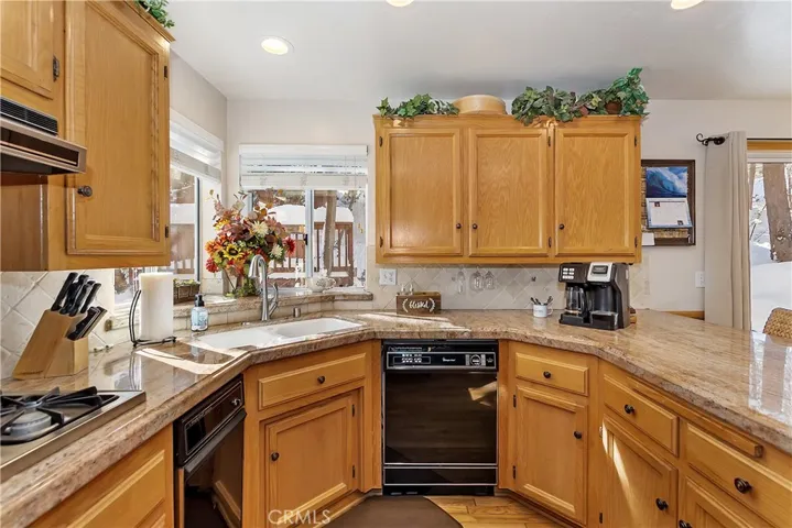 360 Annandale Drive, Lake Arrowhead, California 92352