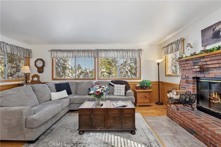 360 Annandale Drive, Lake Arrowhead, California 92352