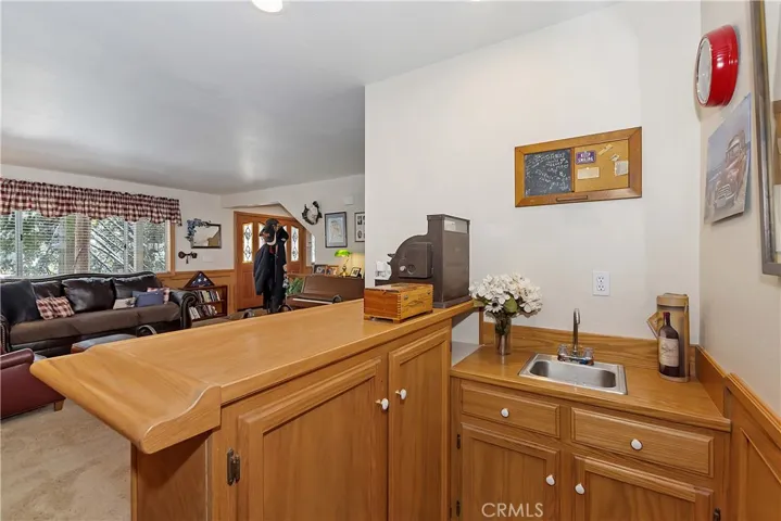 360 Annandale Drive, Lake Arrowhead, California 92352