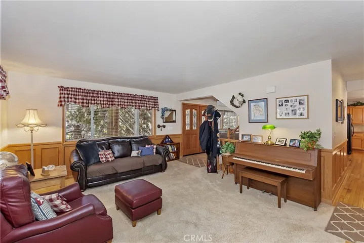 360 Annandale Drive, Lake Arrowhead, California 92352