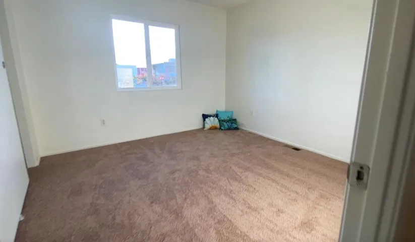 1st bed room