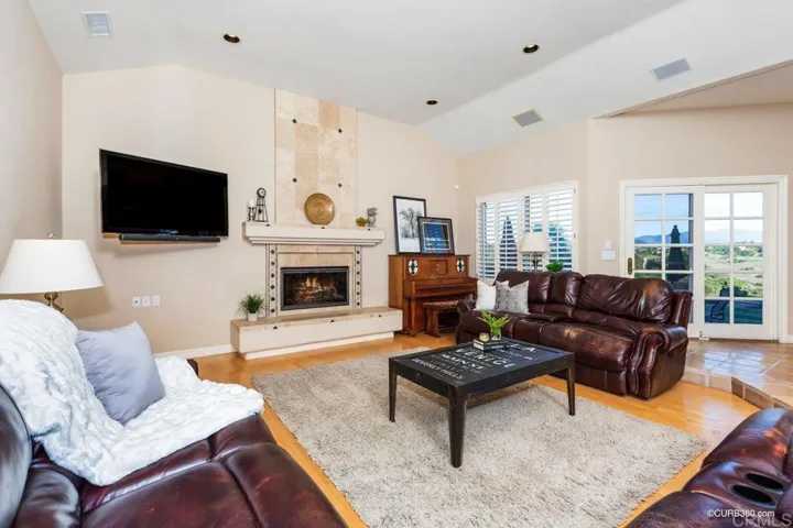 3103 Caminita Cortina, Fallbrook, California 92028