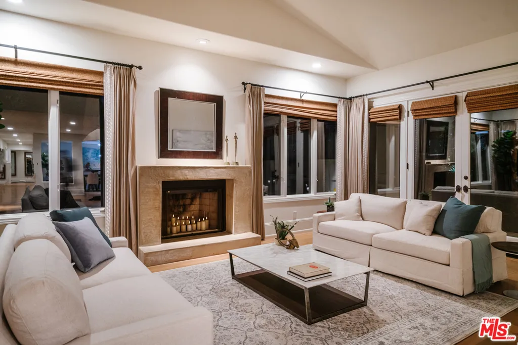 3805 Palos Verdes Dr N, Rolling Hills Estates, California 90274 home-pic-8