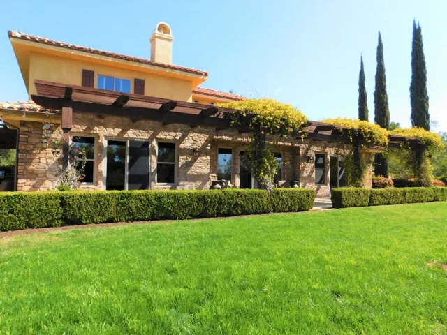2 Saddle Creek Rd, Fallbrook, California 92028