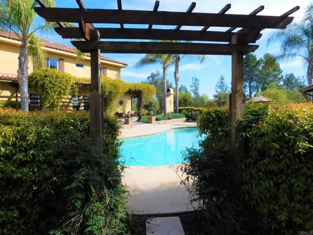 2 Saddle Creek Rd, Fallbrook, California 92028