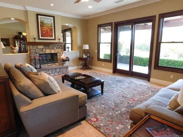 2 Saddle Creek Rd, Fallbrook, California 92028