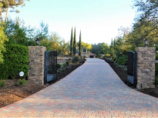 2 Saddle Creek Rd, Fallbrook, California 92028