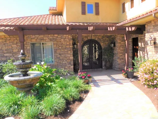 2 Saddle Creek Rd, Fallbrook, California 92028