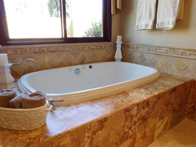 2 Saddle Creek Rd, Fallbrook, California 92028