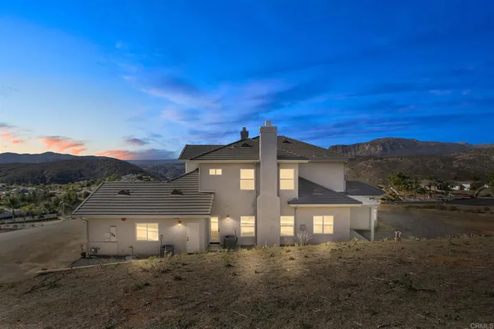 352 Old Stagecoach Run, Alpine, California 91901